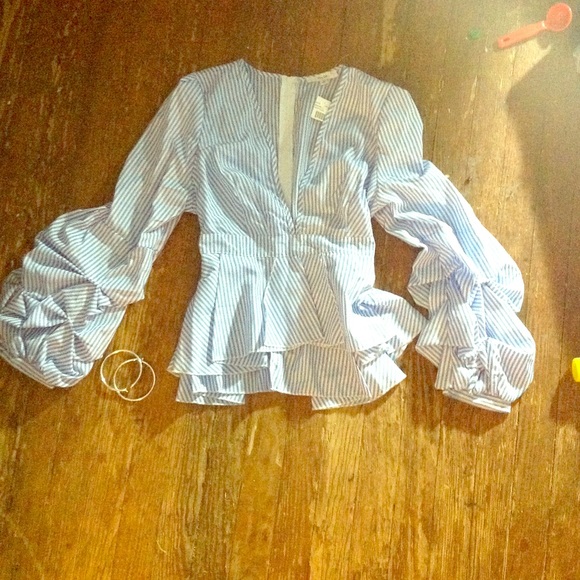 Light Blue pinstripe puff sleeve blouse - Picture 2 of 3